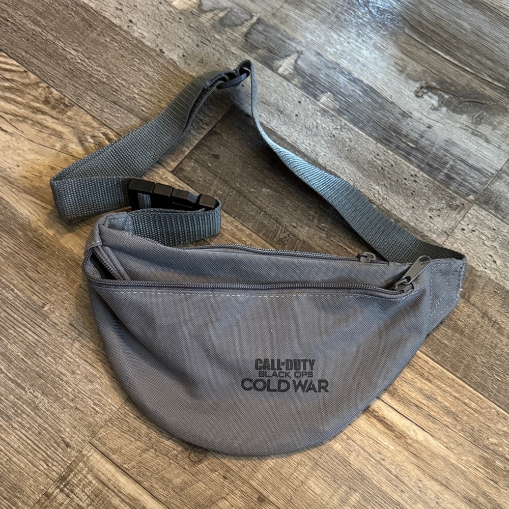 Call of Duty Gray Belt Bag
